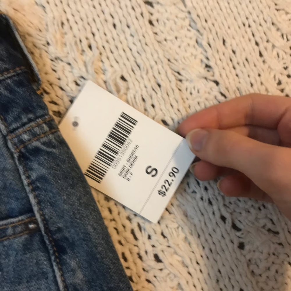 Forever 21 Denim Collection distressed ripped jean mini skirt in medium blue NWT